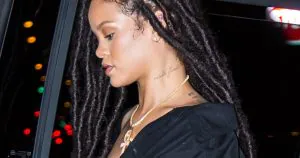 Ces idées d'ongles noirs de célébrités sont tout sauf basiques