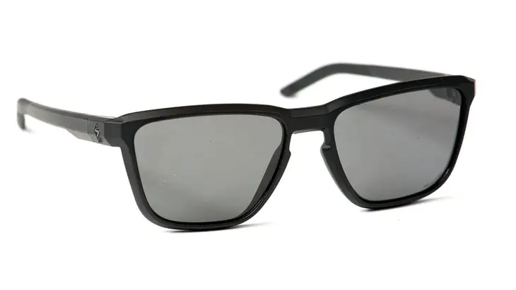 Lunettes de soleil