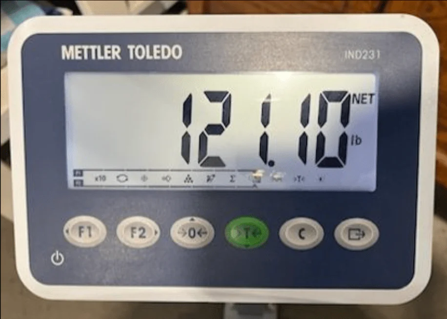 Une échelle qui lit 121.10