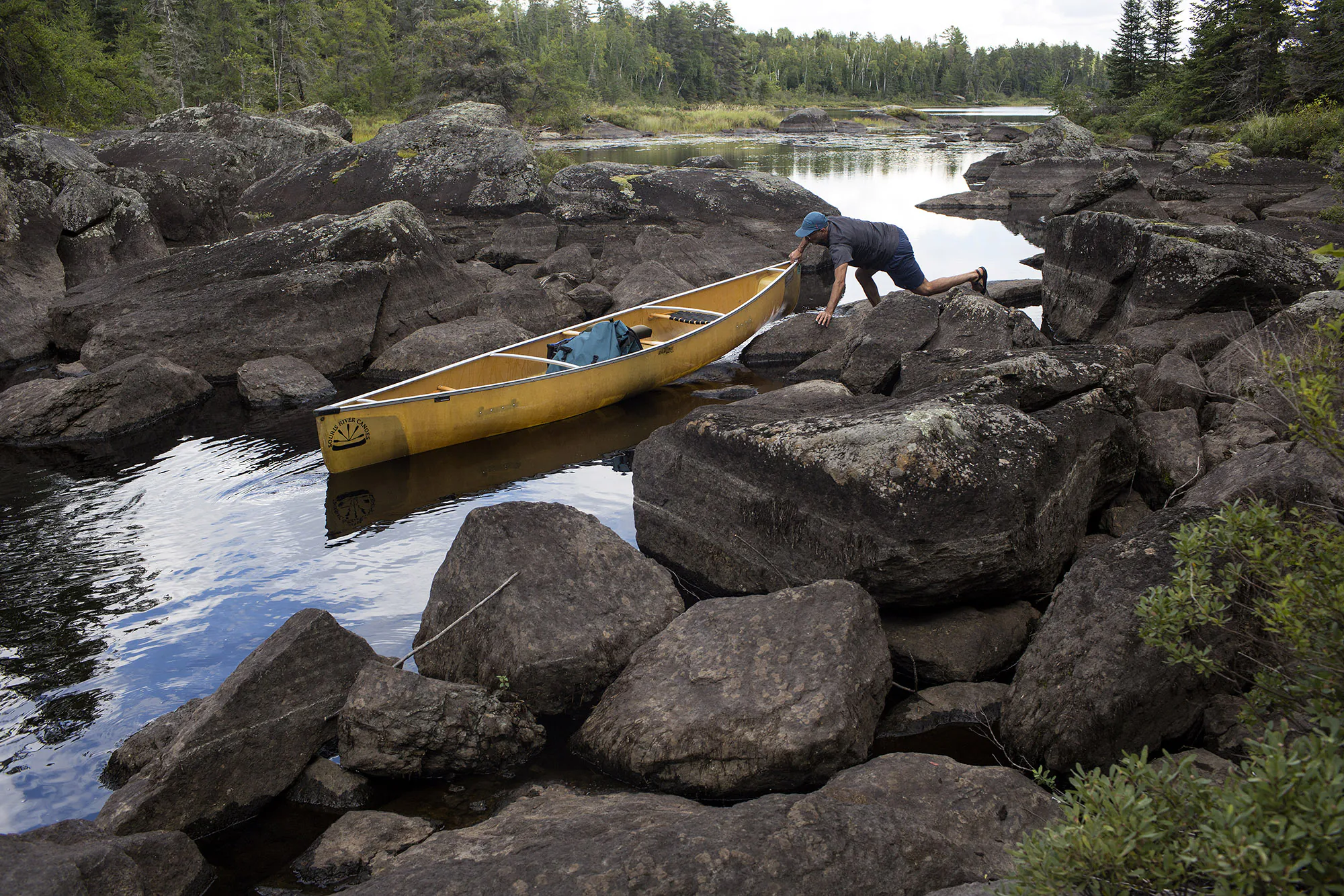 BWCA PADDLER PORTAGE