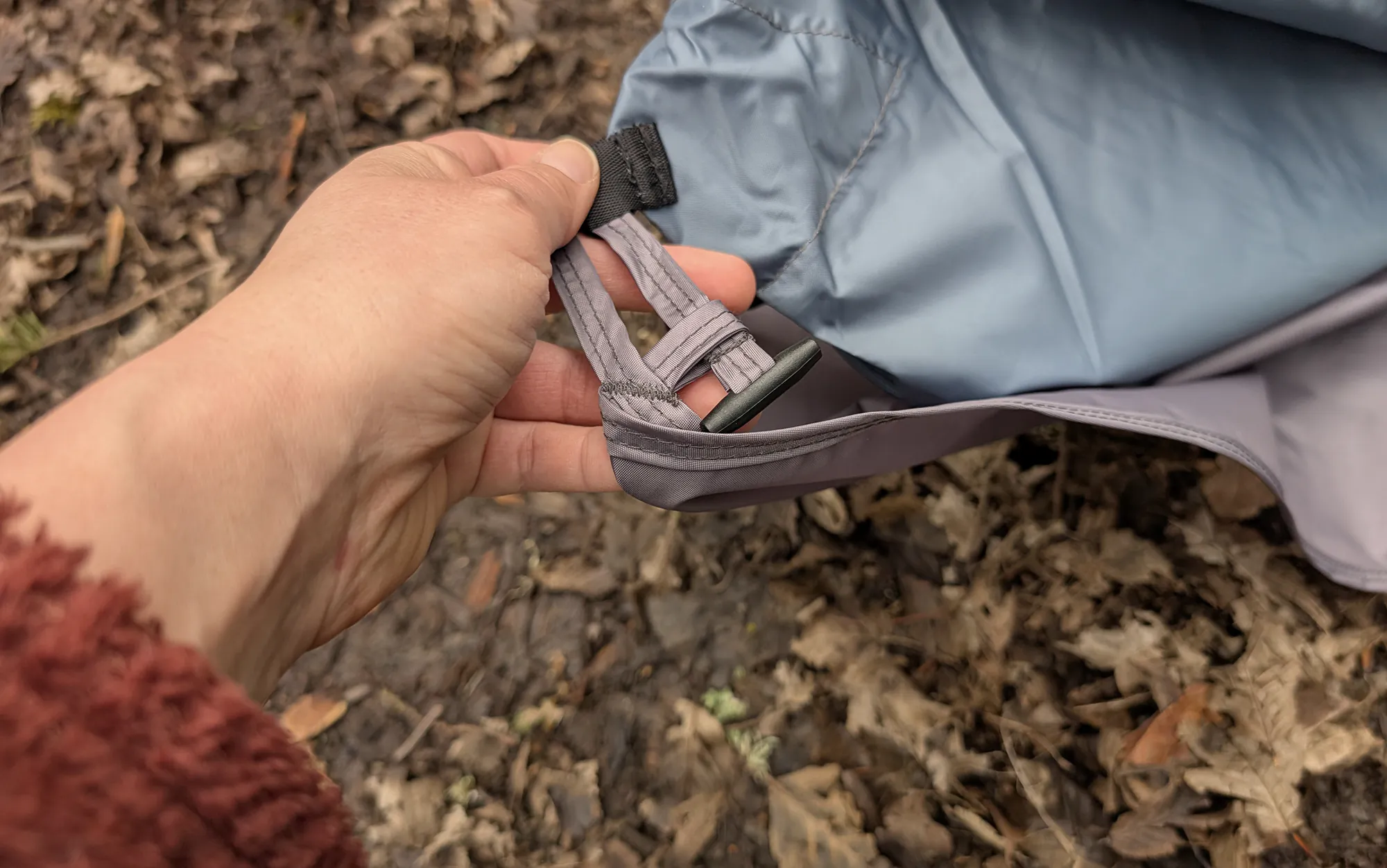 Attachement de feuille de sol pour le demi-dôme REI