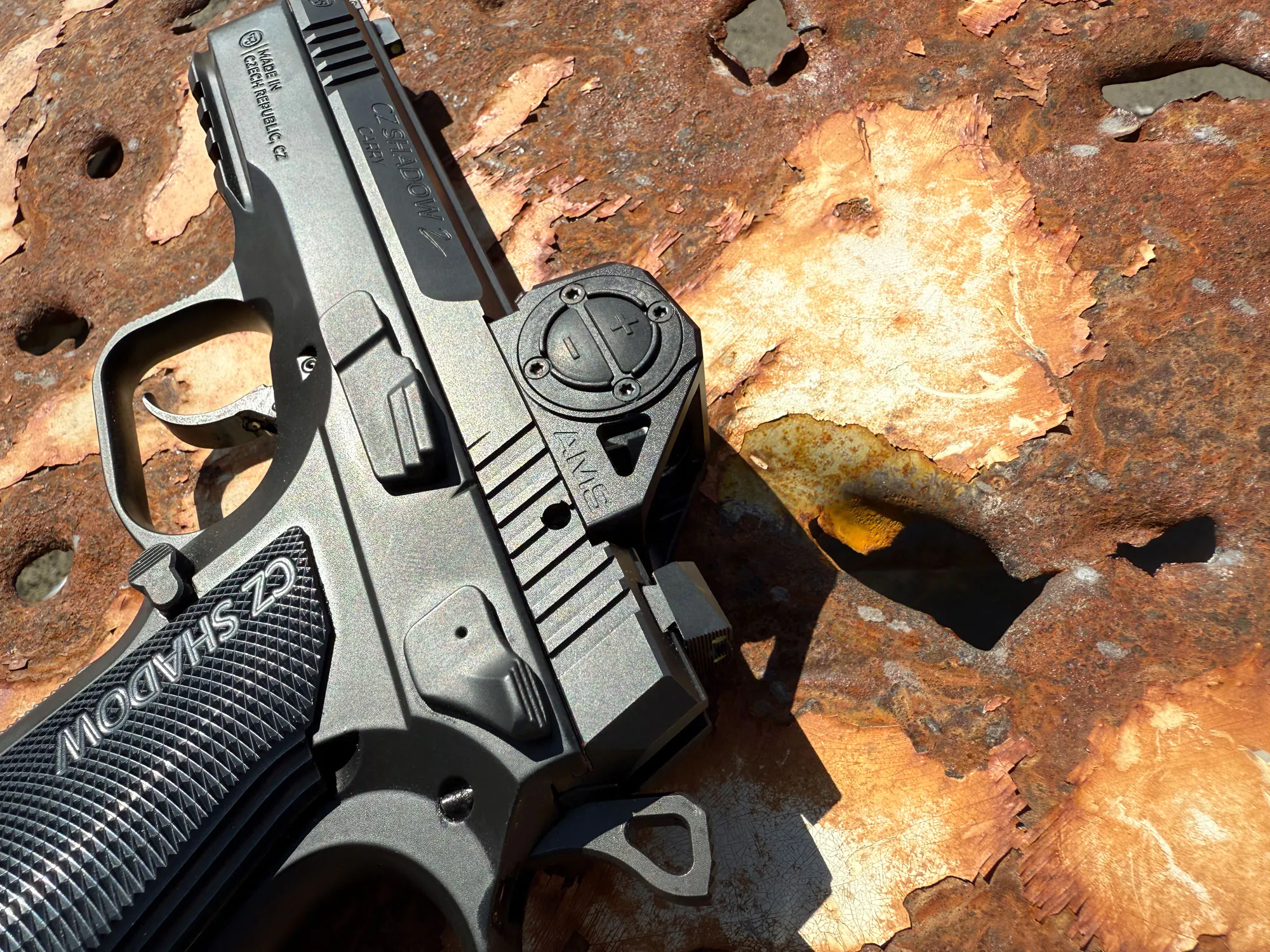 CZ Shadow 2 transporte le décocheur