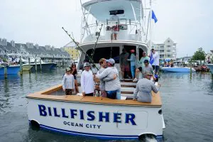 13 photos épiques du tournoi de pêche qui paie des chèques d'un million de dollars (et où une légende de la NBA a terminé deuxième)
