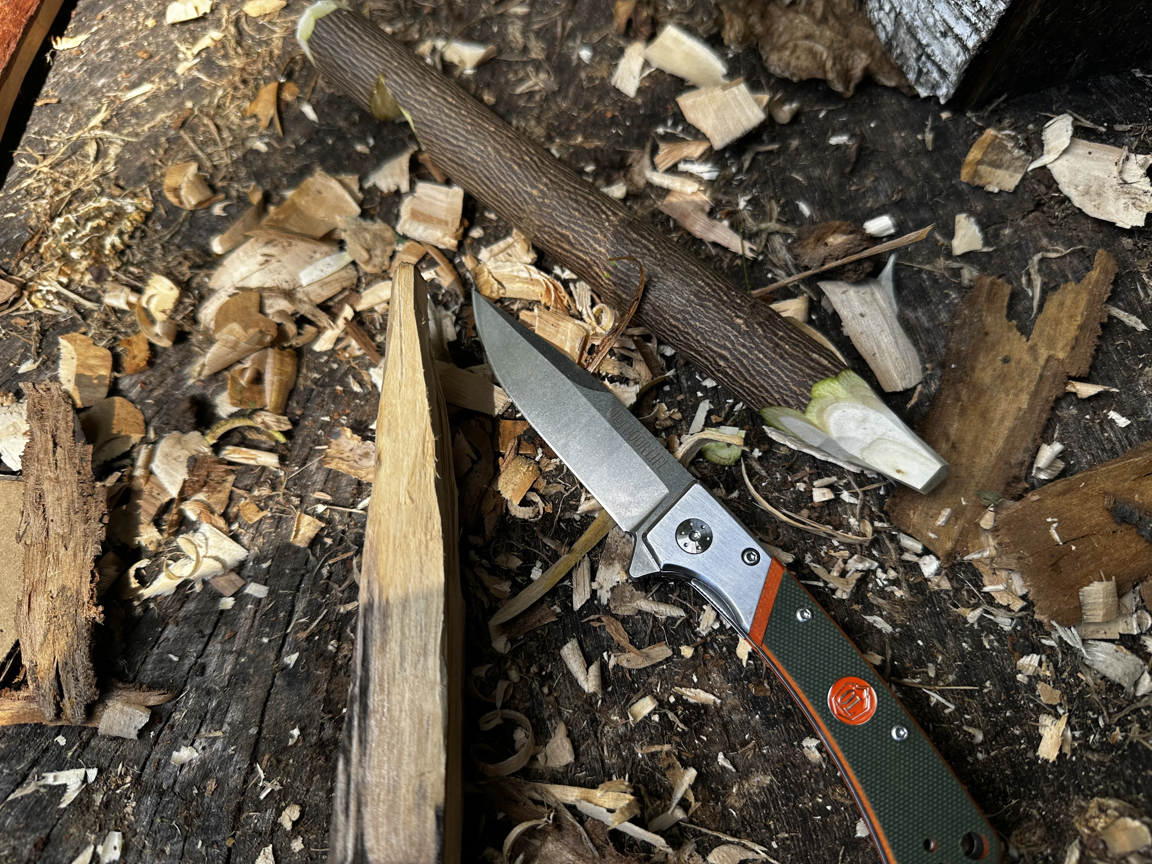Sculpter un coin en bois