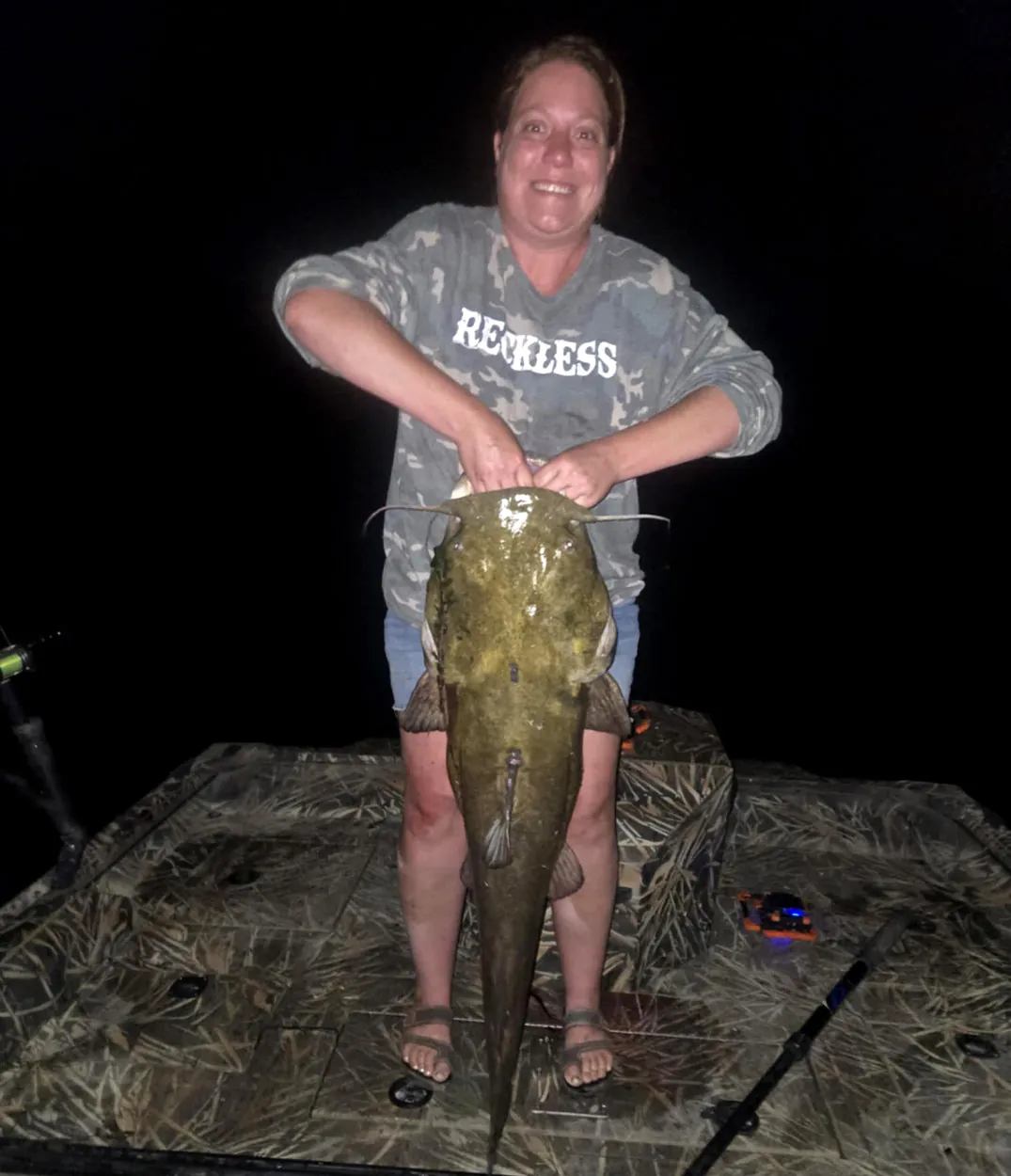 Un pêcheur de l'Idaho occupe un nouveau poisson-chat à tête plate à record de l'État.
