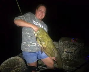 Elle vient d'atterrir le nouveau poisson-chat de l'Idaho. Le vieux record appartenait à son mari