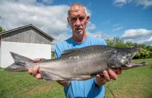 Fisherman dépouillé de son dossier de saumon en raison de cette étrange technicité