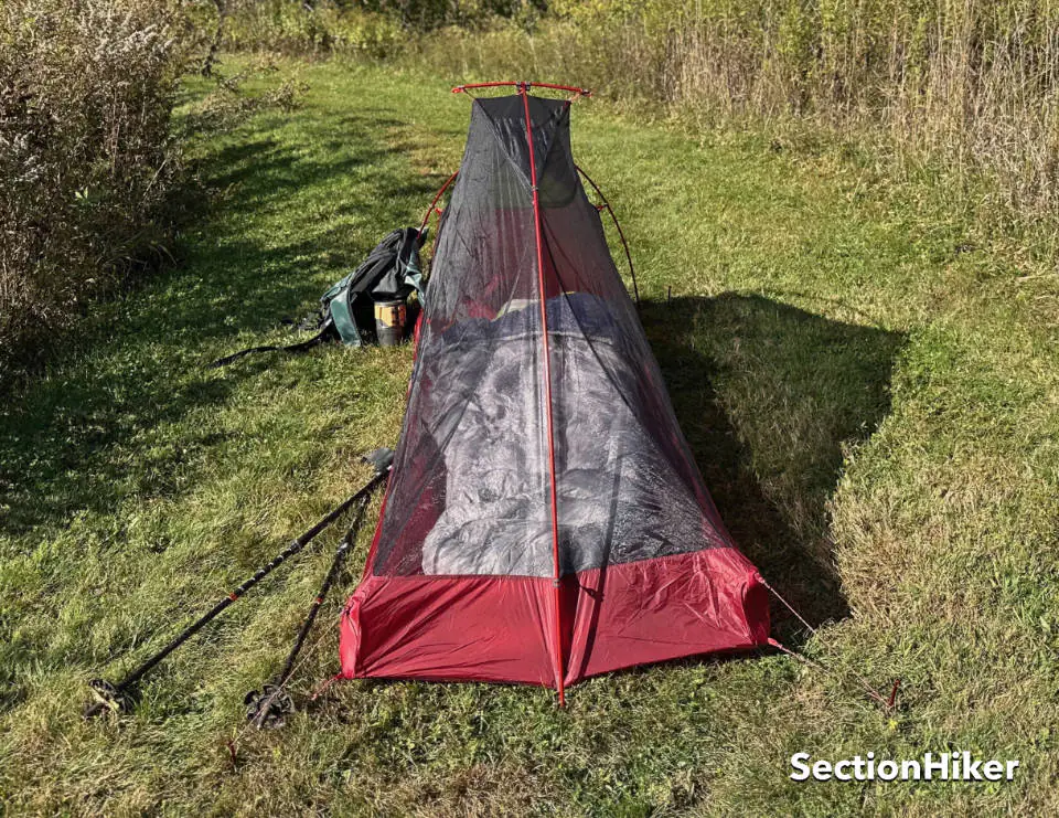 Le Freelite 1 a un fond rectangulaire adapté aux matelas de sol larges