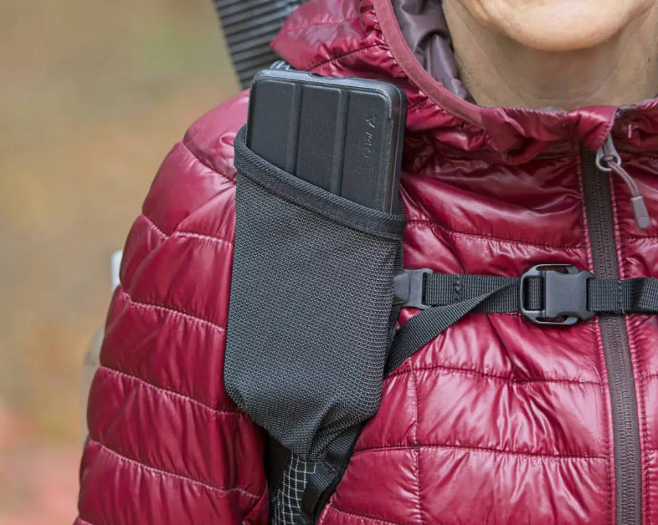La poche pour téléphone Aspen maintient un téléphone en toute sécurité