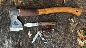 Un trio Nessmuk moderne : pourriez-vous survivre avec seulement ces trois outils ?