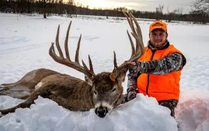 Wisconsin Hunter marque l'un des plus gros dollars typiques de l'histoire de l'État au cours de la saison prolongée des armes à feu