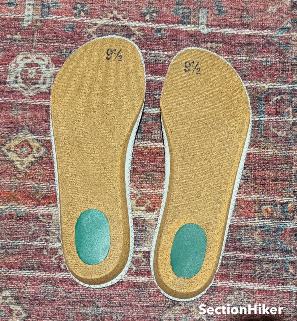 Les semelles intérieures en liège de la botte s'adaptent à vos pieds au fil du temps pour un ajustement personnalisé.