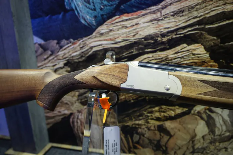 Le Stoeger V7000