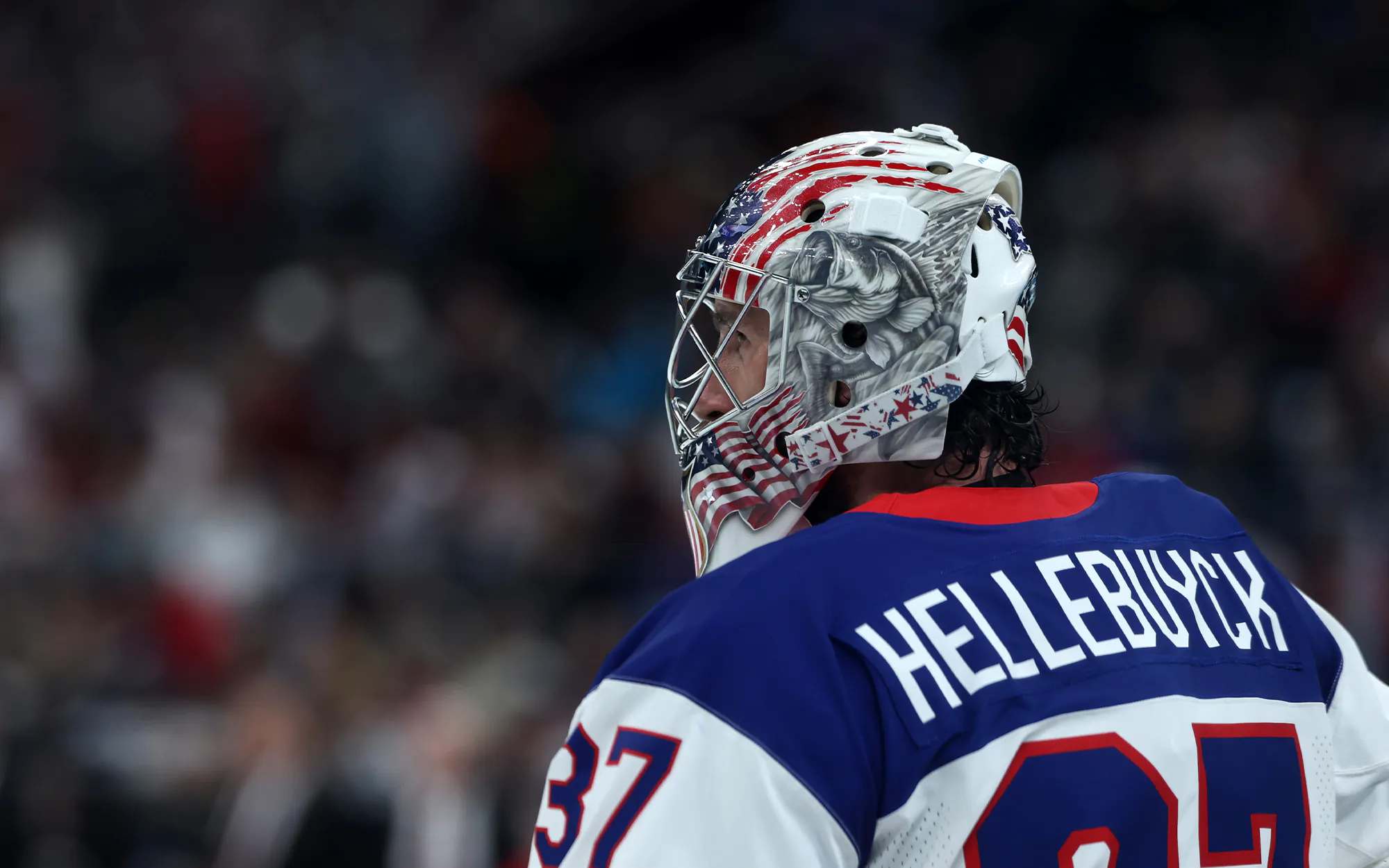 Le gardien de hockey américain Connor Hellebuyck lors de la finale olympique contre le Canada.