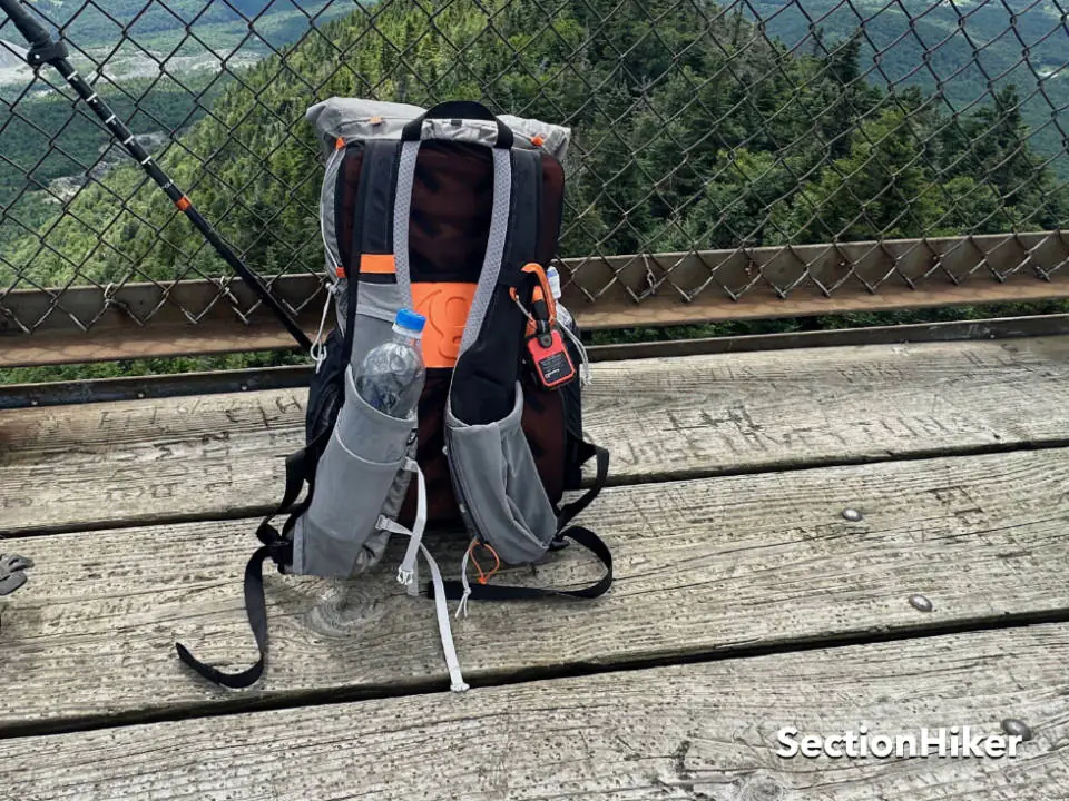 Le Gossamer Gear Kumo possède une poche externe pour coussinet.