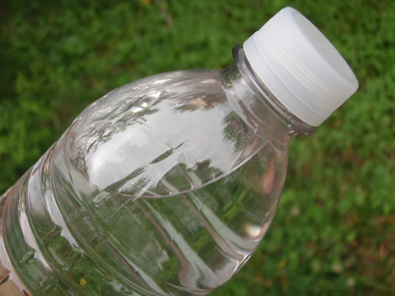 L’eau a tendance à éteindre le feu, c’est peut-être la méthode d’allumage la plus ironique de toutes.