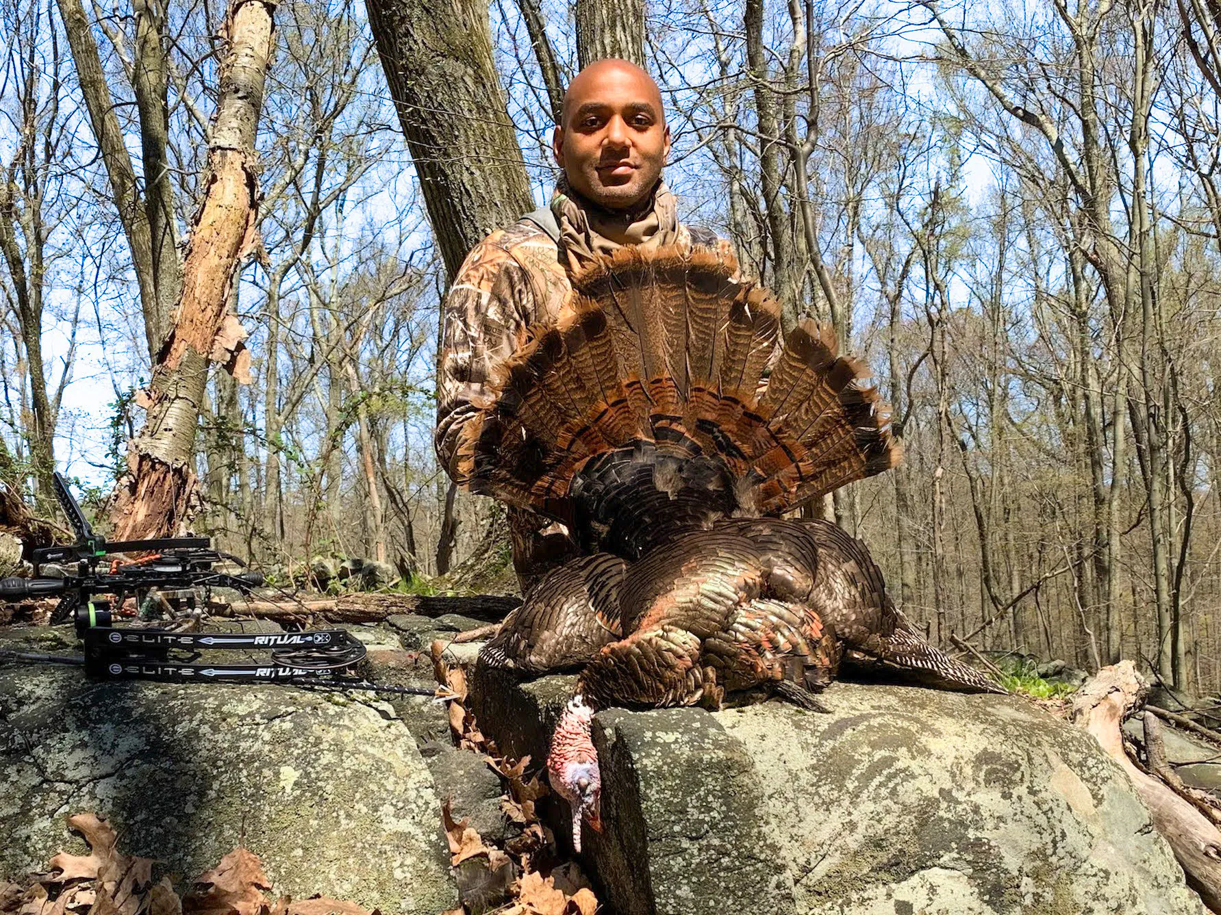 Un nouveau chasseur avec sa première dinde.