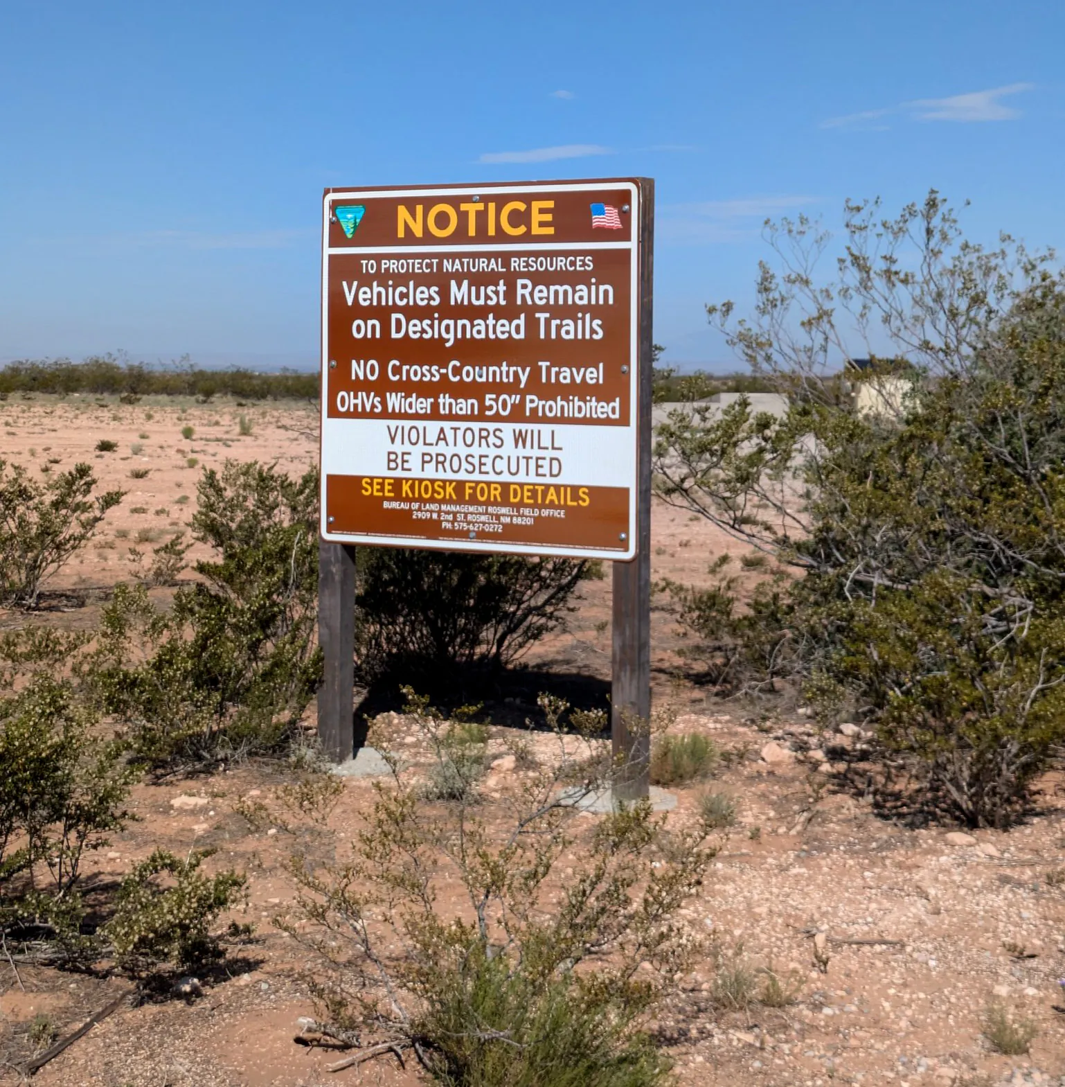 Un signe sur les restrictions OHV.
